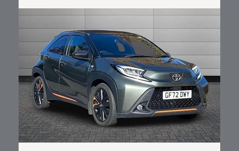 Green Used 2022 Toyota Aygo X Edition SUV | £13,995 - Image 1/2