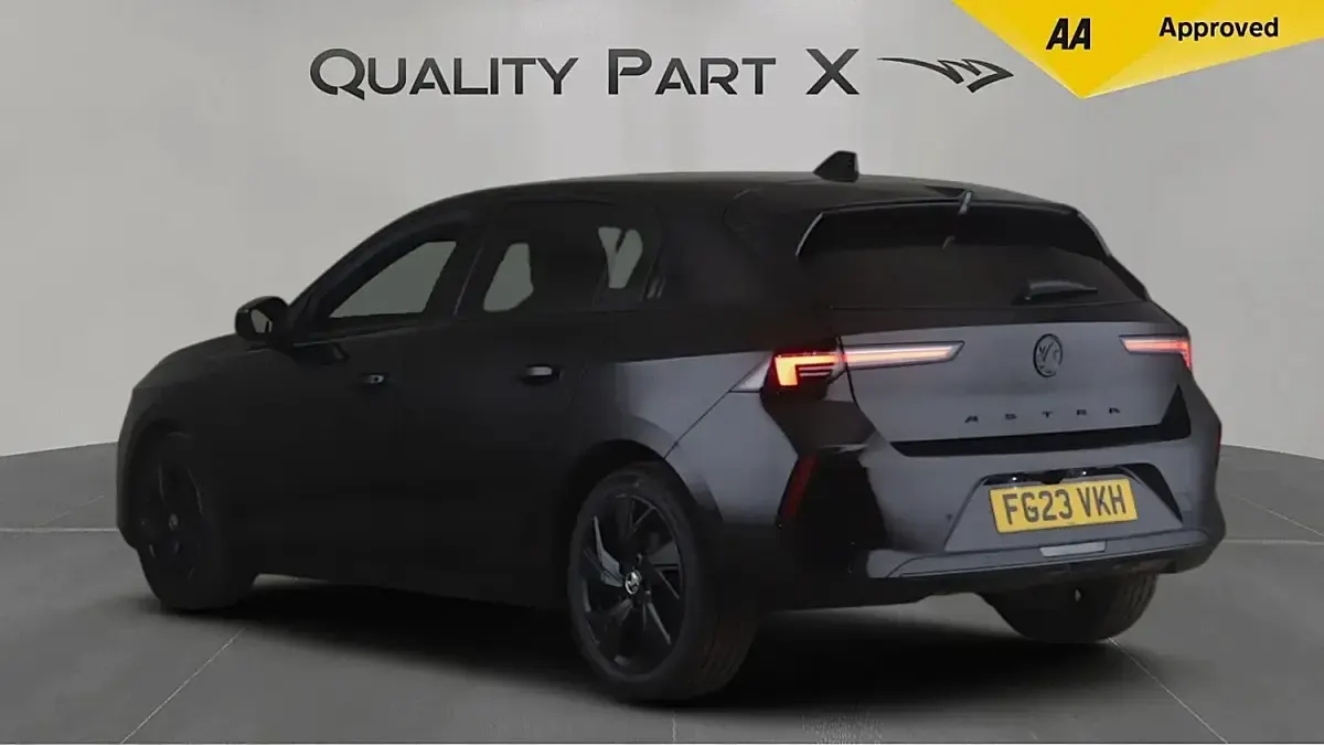 Usado Vauxhall Astra S 2023 Negro Utilitario