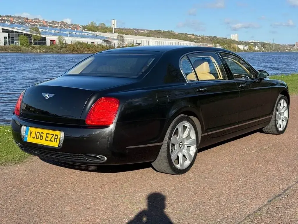 Used Bentley Continental Flying Spur 560 HP (411 kW) 2006 Black Sedan