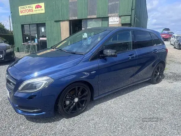 Used Mercedes B200 2012 Blue Hatchback