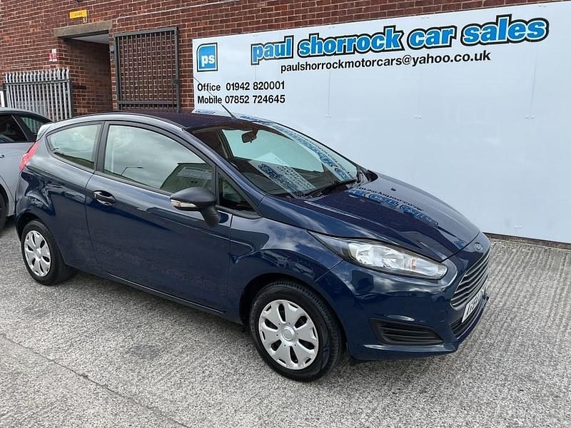 Blue Used 2015 Ford Fiesta Studio Hatchback | £3,439 (Good price) - Image 1/4