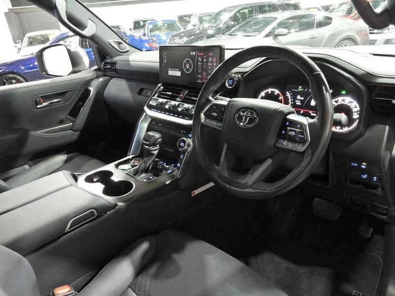 Used Toyota Land Cruiser 2024 White Estate