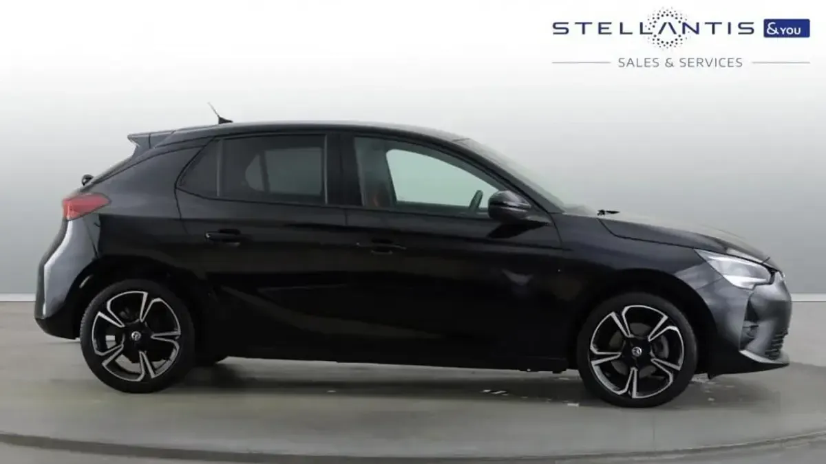 Used Vauxhall Corsa Edition 99 HP (72 kW) 2022 Black Hatchback