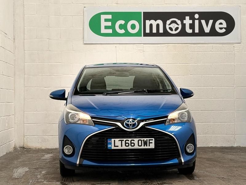 Used Toyota Yaris Hybrid 2016 Blue Hatchback