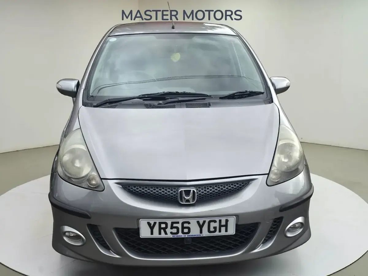 Used Honda Jazz Sport 83 HP (61 kW) 2006 Silver Hatchback