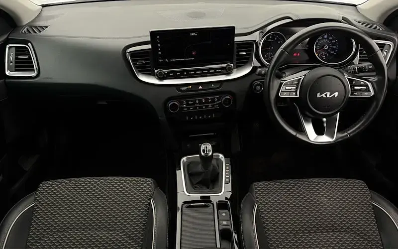 Used Kia Ceed Sportswagon 160 HP (117 kW) 2023 White Estate