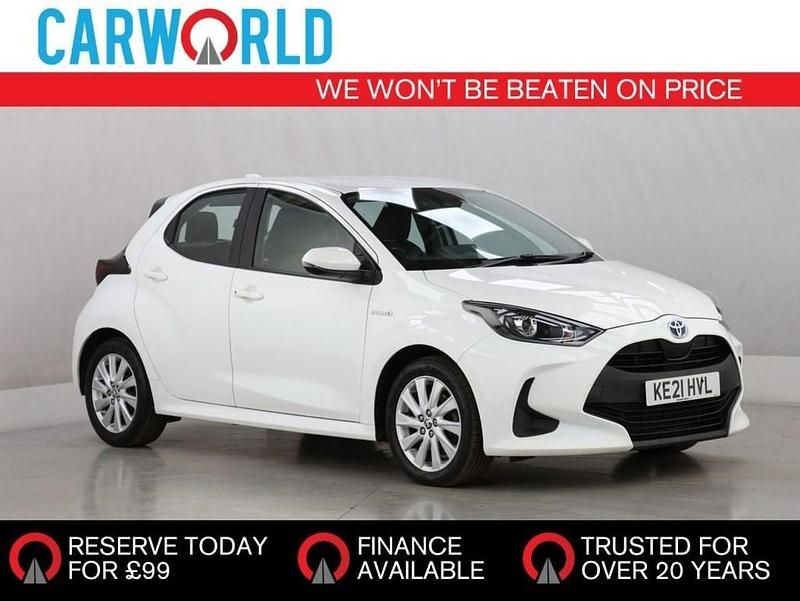 White Used 2021 Toyota Yaris Hybrid Hatchback | £12,415 (Good price) - Image 1/3