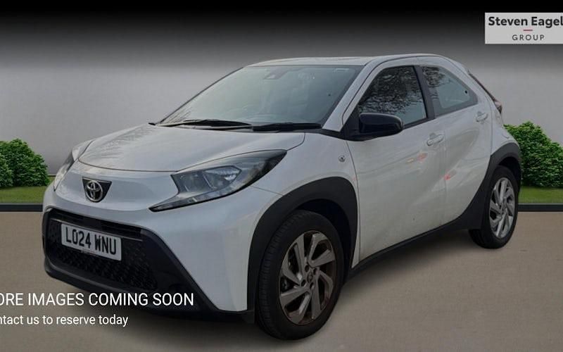 Used Toyota Aygo X PURE 72 HP (52 kW) 2025 SUV