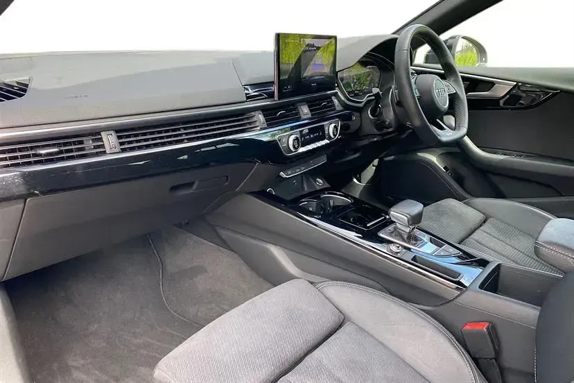 Używany Audi A5 Black Edition 150 KM (110 kW) 2023 Szary Coupe