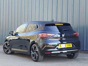 Used Renault Clio V Engineered 145 HP (106 kW) 2023 Black Hatchback