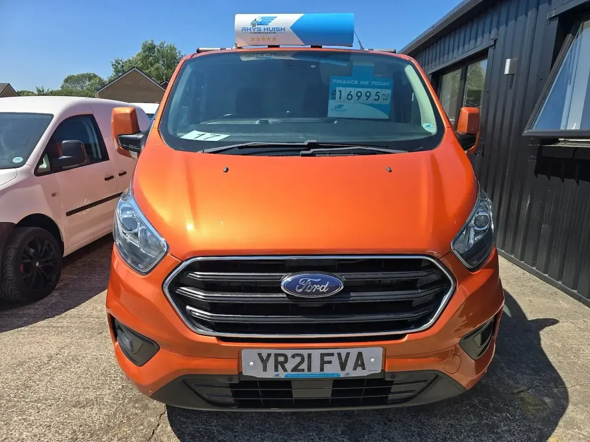 Used Ford Transit Custom Limited 130 HP (95 kW) 2021 Orange Van