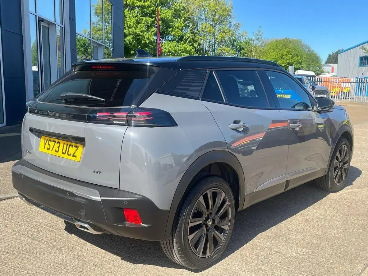 Second-hand Peugeot 2008 GT 129 CP (94 kW) 2023 Gri SUV