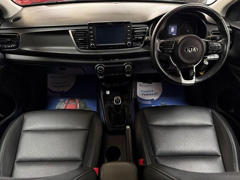 Used Kia Rio 99 HP (72 kW) 2019 Black Hatchback