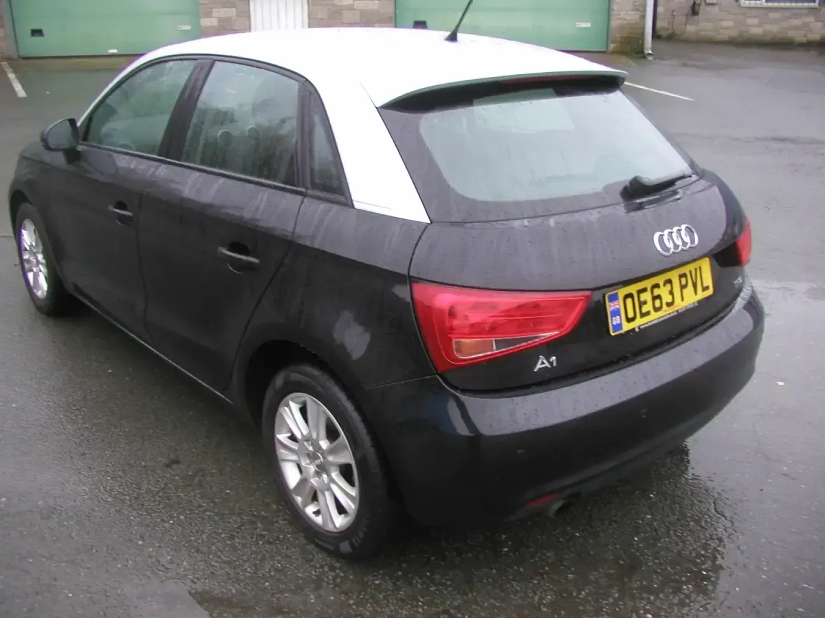 Used Audi A1 86 HP (63 kW) 2014 Black Hatchback