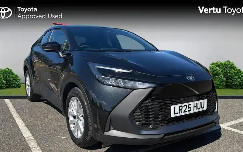 Used Toyota C-HR 140 HP (102 kW) 2025 SUV