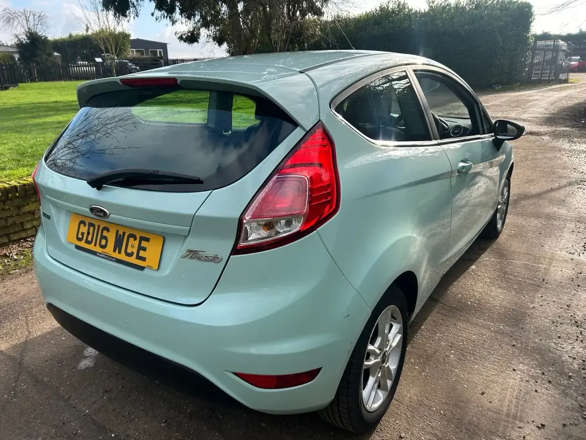 Used Ford Fiesta Zetec 98 HP (72 kW) 2016 Green Hatchback