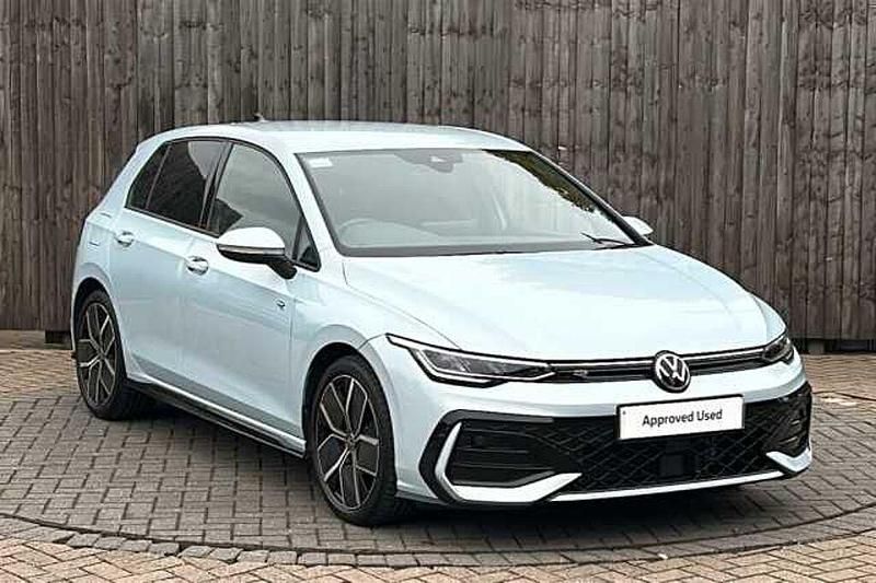 Used 2025 VW Golf VIII | £29,299 (Expensive) - Image 1/4