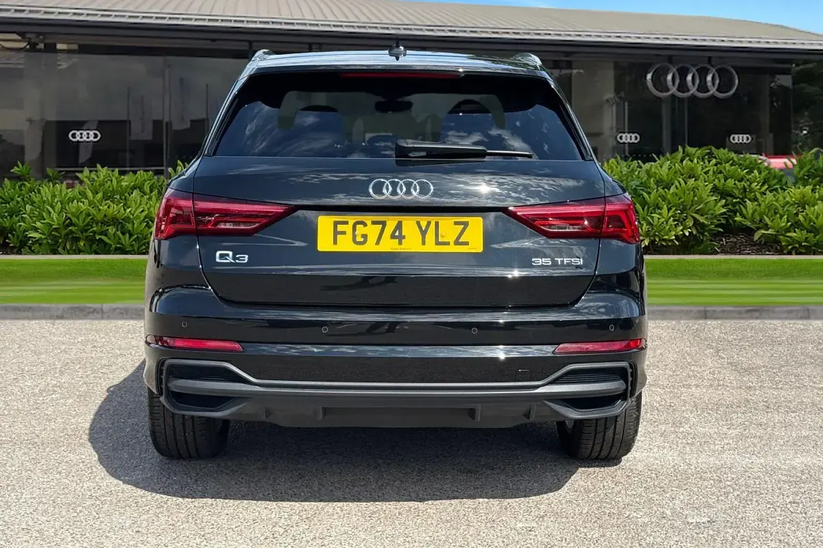 Used Audi Q3 S-Line 150 HP (110 kW) 2024 Black SUV