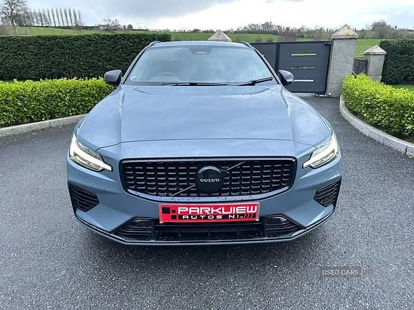 Used Volvo V60 Plus 350 HP (257 kW) 2022 Grey Estate