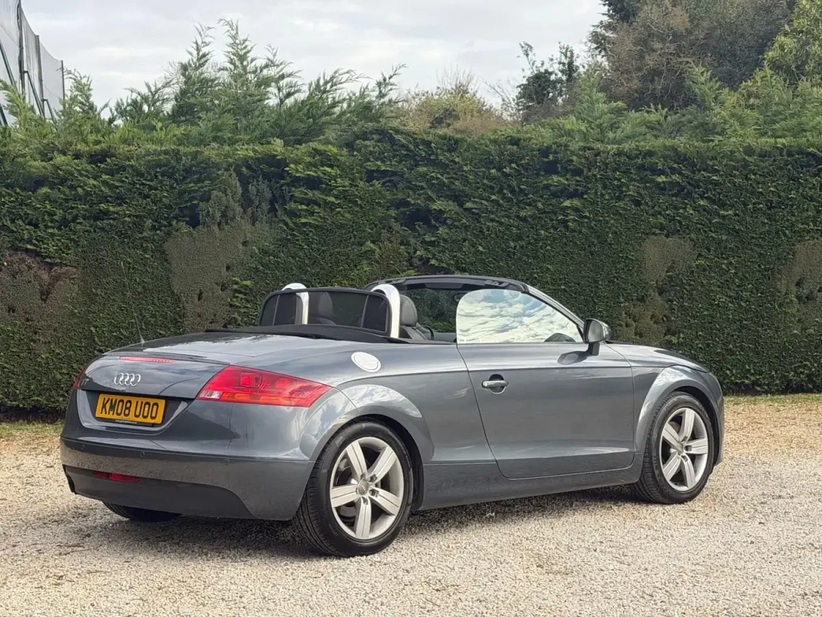 Usado Audi TT Roadster 200 HP (147 kW) 2008 Cinzento Cabrios