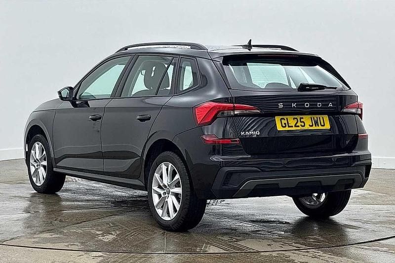 Used Skoda Kamiq SE 94 HP (69 kW) 2025 Black magic pearl effect SUV