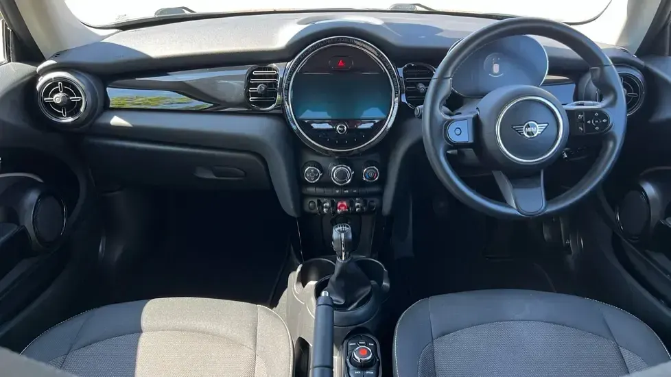 Used Mini Cooper Classic 136 HP (100 kW) 2021 Island blue Hatchback