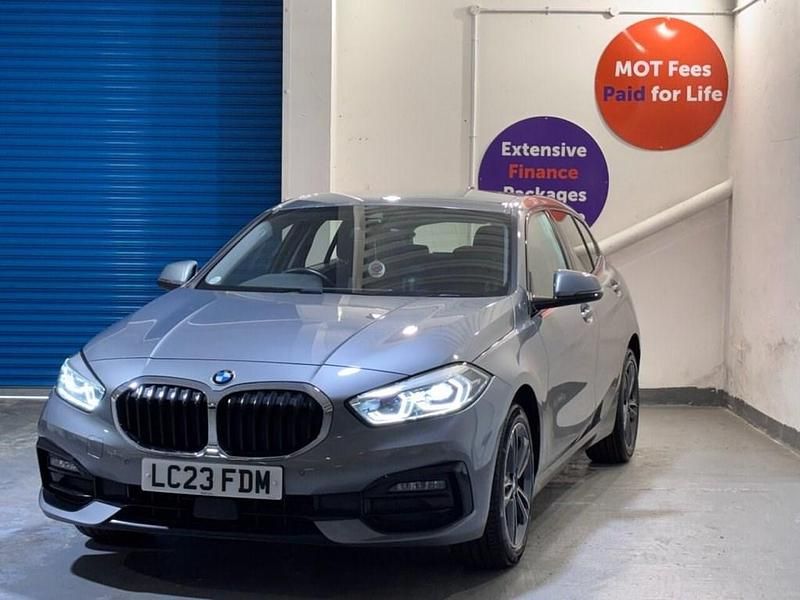 Used BMW 118 Sport Line 136 HP (100 kW) 2023 Grey Hatchback