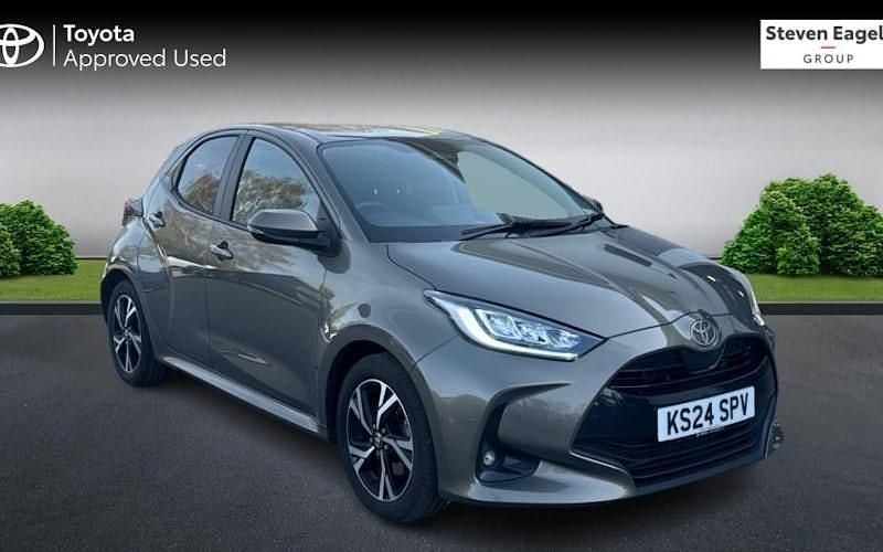 Second-hand Toyota Yaris Hybrid Design 116 CP (85 kW) 2026 Hatchback