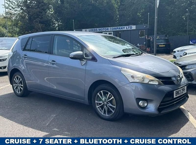 Blue Used 2013 Toyota Verso MPV | £8,695 (Fair price) - Image 1/4