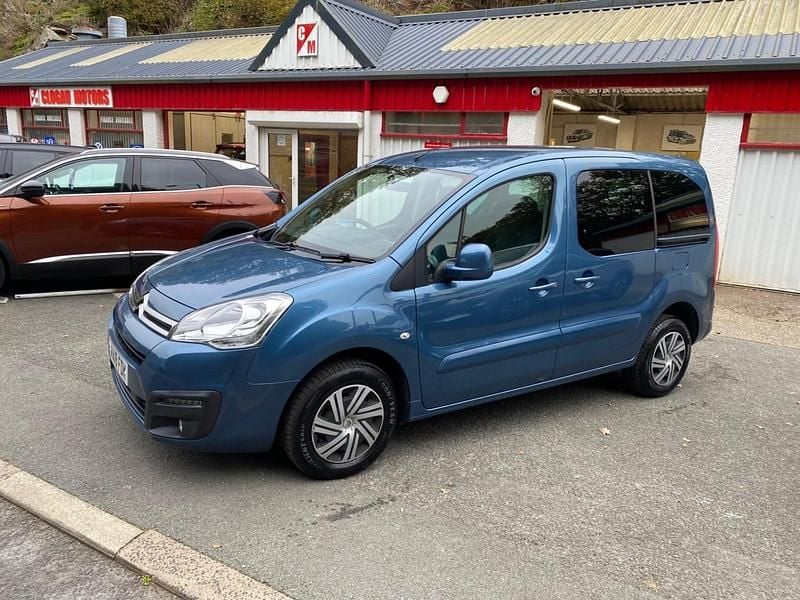Blue Used 2018 Citroën Berlingo Feel MPV | £10,995 (Good price) - Image 1/4