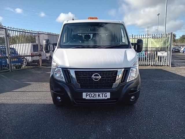 Used Nissan NV400 Tekna 150 HP (110 kW) 2021 White Van