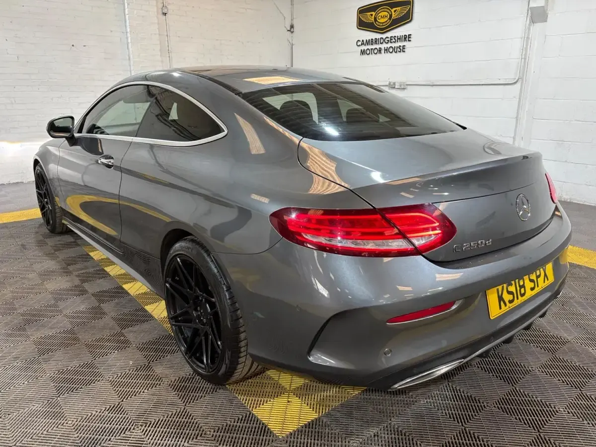 Used Mercedes C250 AMG Line Premium Plus 204 HP (150 kW) 2018 Grey Coupe