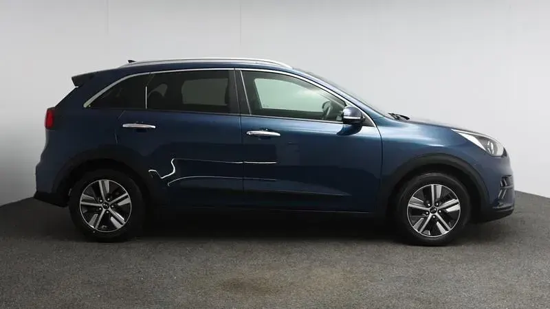 Used Kia Niro 139 HP (102 kW) 2020 Blue SUV