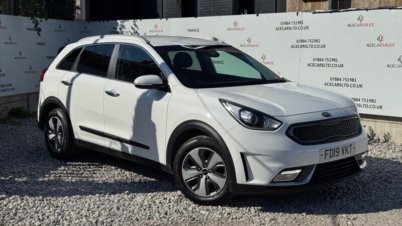 White Used 2019 Kia Niro 2 SUV | £11,295 (Good price) - Image 1/4