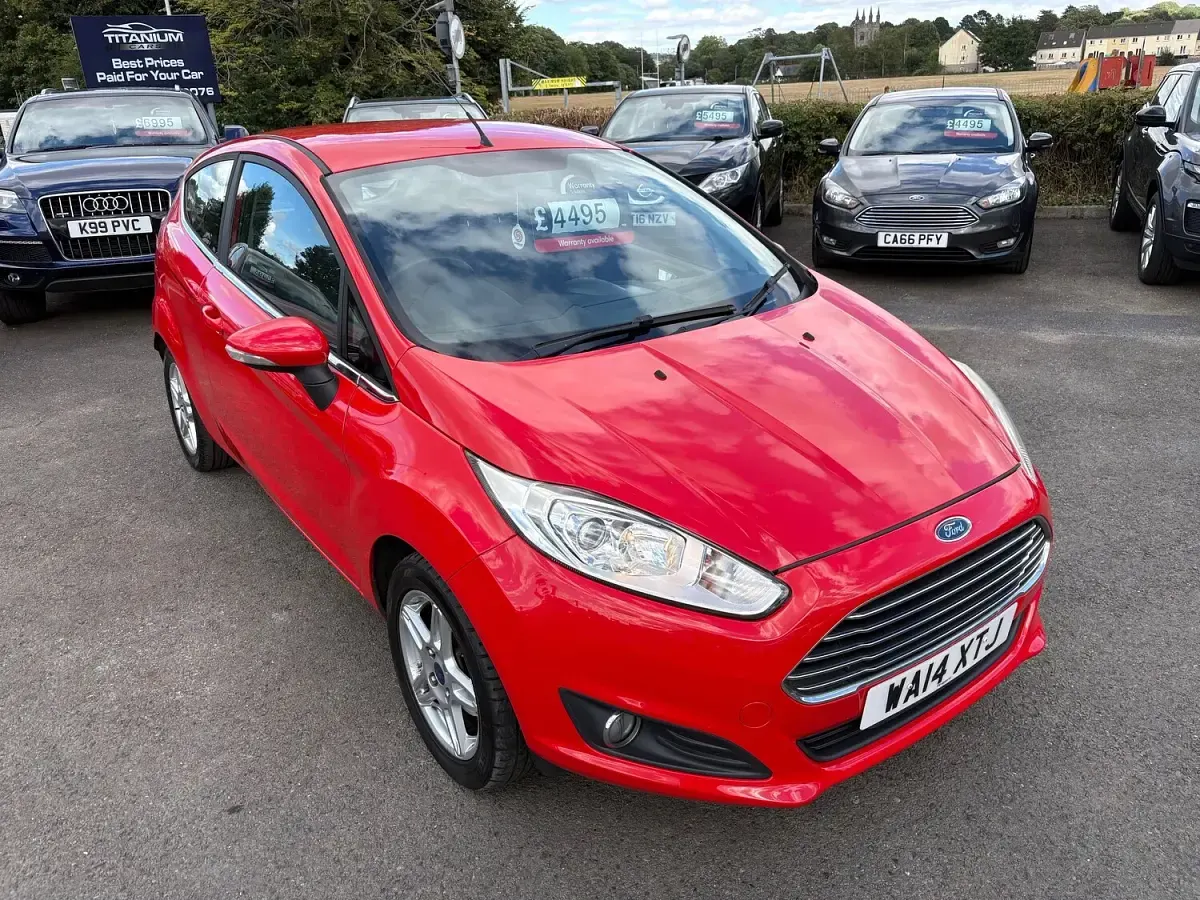 Used Ford Fiesta Zetec 2014 Red Hatchback