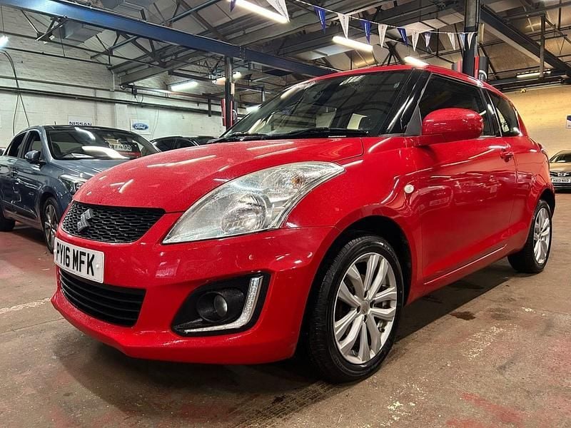Used Suzuki Swift SZ3 94 HP (69 kW) 2016 Red Hatchback