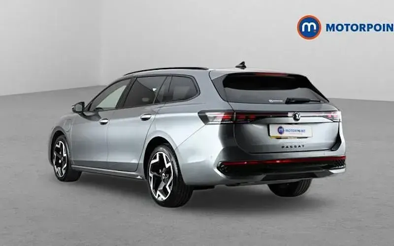 Used VW Passat R-line 204 HP (150 kW) 2025 Grey Estate