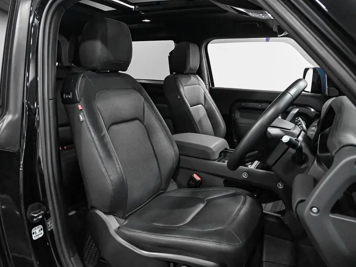 Used Land Rover Defender SE Dynamic 2022 Black Estate