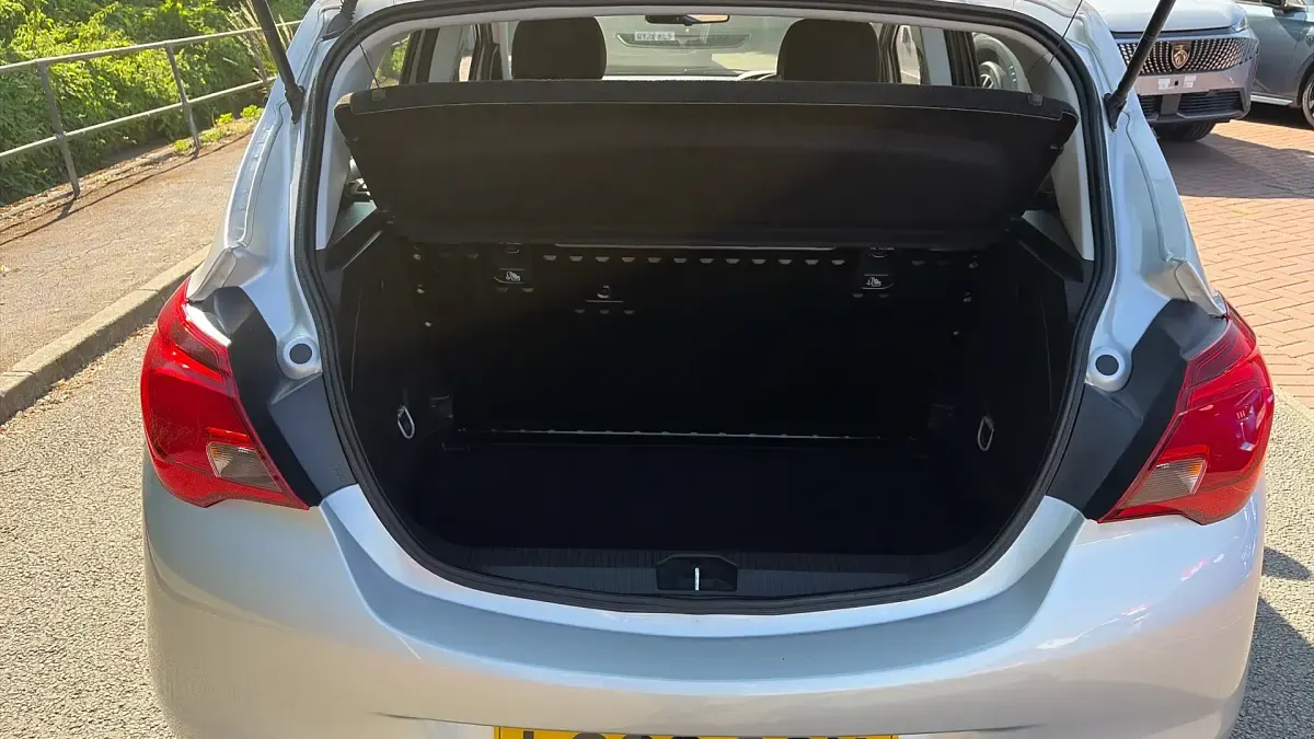Used Vauxhall Corsa 90 HP (66 kW) 2019 Silver Hatchback