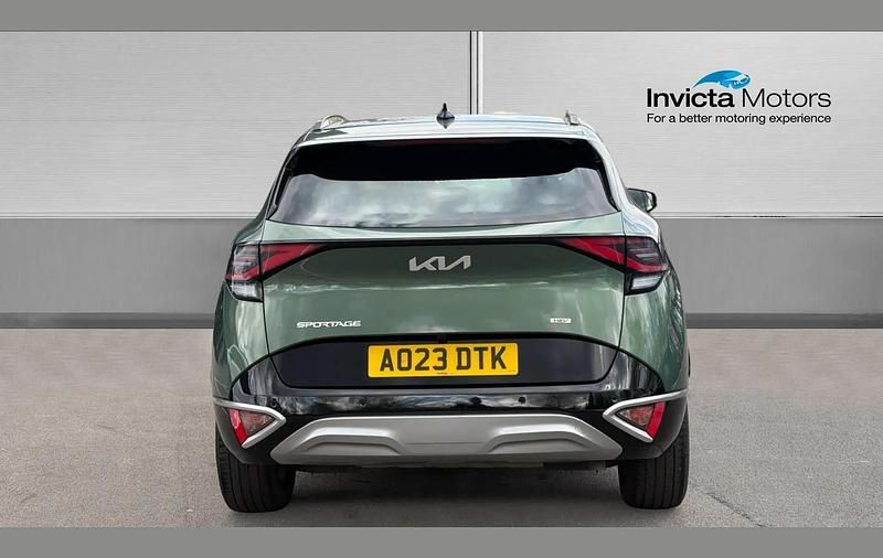 Used Kia Sportage 226 HP (166 kW) 2023 Green SUV