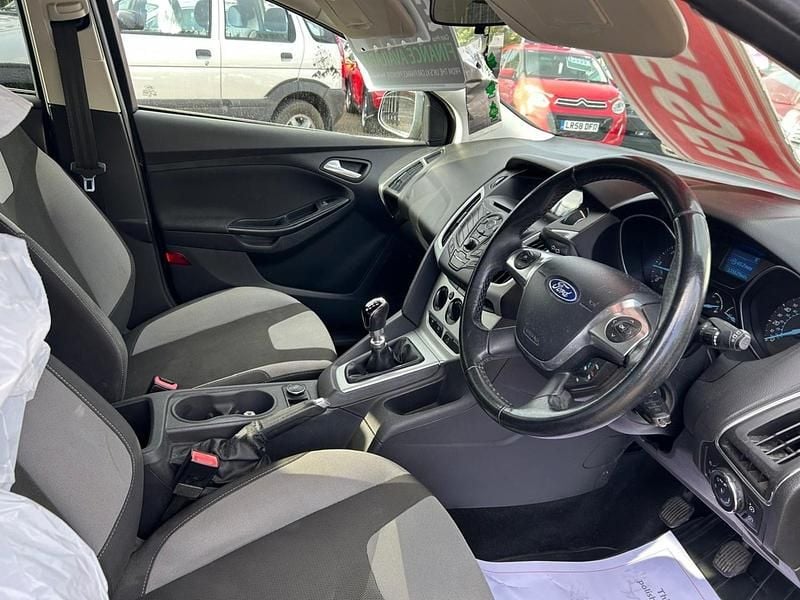 Used Ford Focus Zetec 115 HP (84 kW) 2012 Black Hatchback