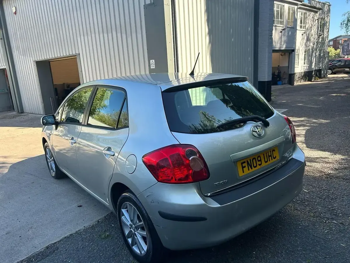 Used Toyota Auris 2009 Silver Hatchback