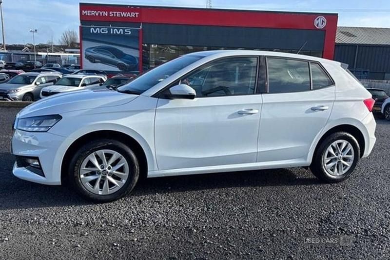 Used Skoda Fabia Comfort 2023 White Hatchback