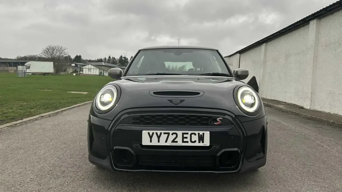 Used Mini Cooper S Exclusive 176 HP (129 kW) 2022 Black Hatchback
