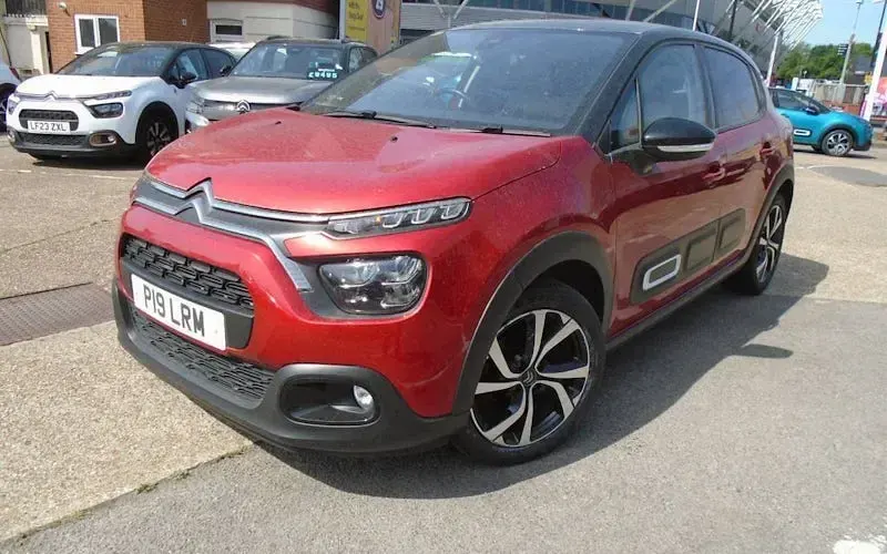 Used Citroën C3 PureTech 83 HP (61 kW) 2022 Red Hatchback