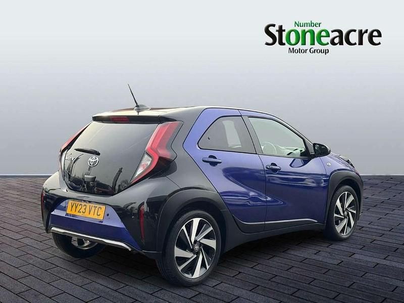 Used Toyota Aygo X 72 HP (52 kW) 2023 Blue SUV
