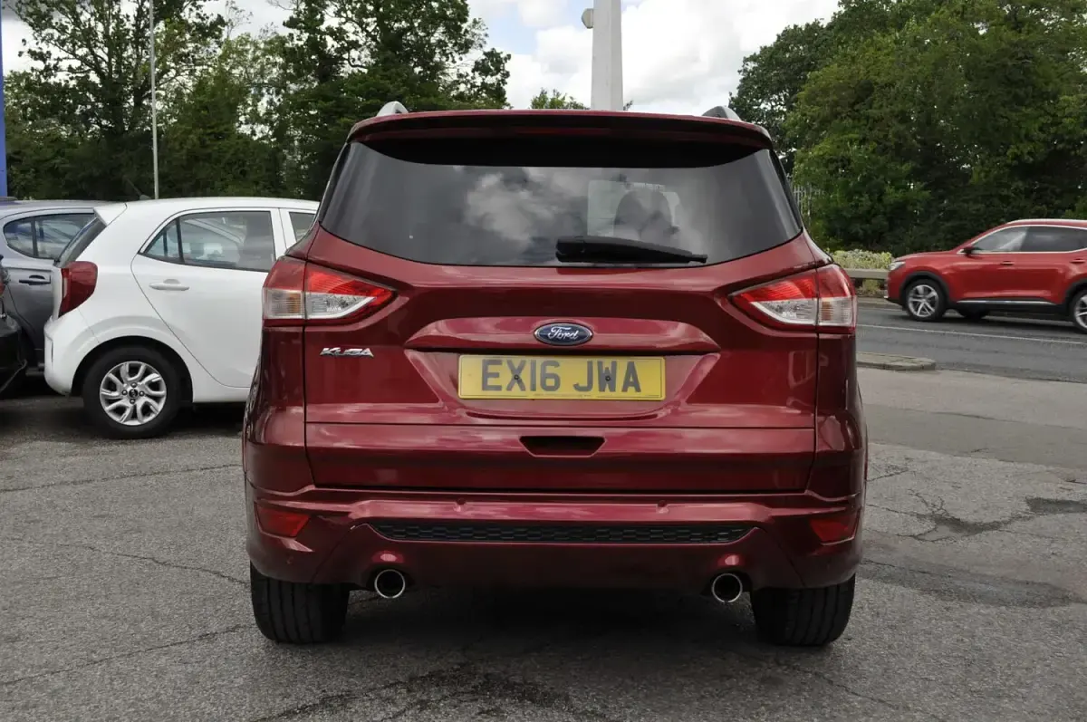 Used Ford Kuga Sport 150 HP (110 kW) 2016 Red SUV