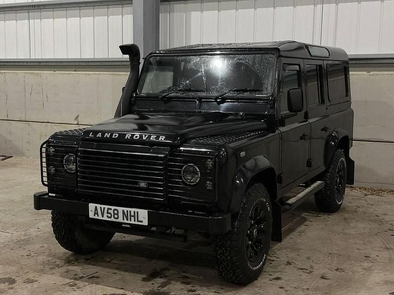 Used Land Rover Defender 122 HP (89 kW) 2008 Black Estate