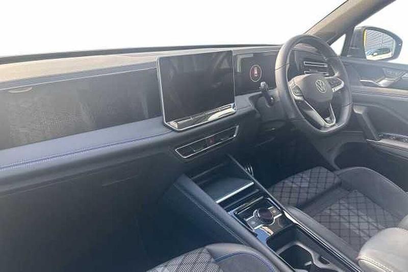 Used VW Tiguan R-line 150 HP (110 kW) 2024 Dolphin grey SUV