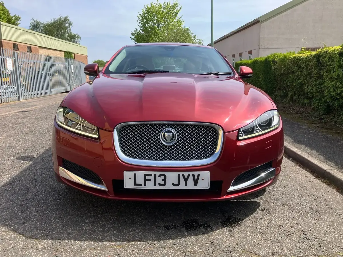 Used Jaguar XF Premium Luxury 200 HP (147 kW) 2013 Red Sedan